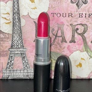 mac full fuchsia lipstick